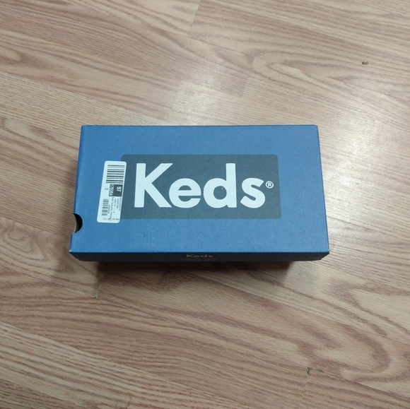 Keds leather shoes ๐๐ never been worn size 7 - Picture 8 of 16